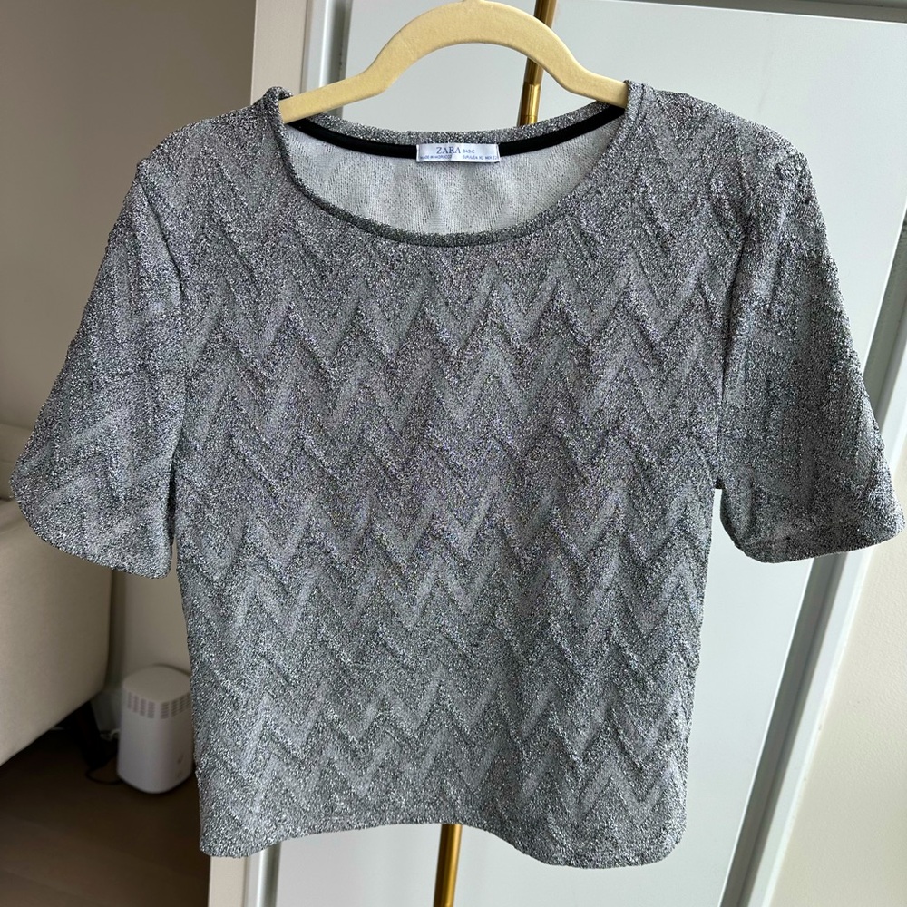 Zara Basic Silver Knit Top Size XL Worn Once